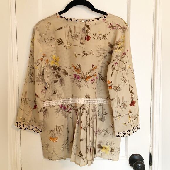MaxMara Weekend Floral Pleated Silk Blouse - Picture 3 of 4